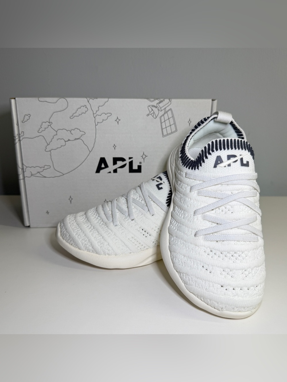 APL TechLoom Wave Kids Shoes Size 10 Ivory/Iron Ribbed – Brand New in Box - Picture 14 of 14
